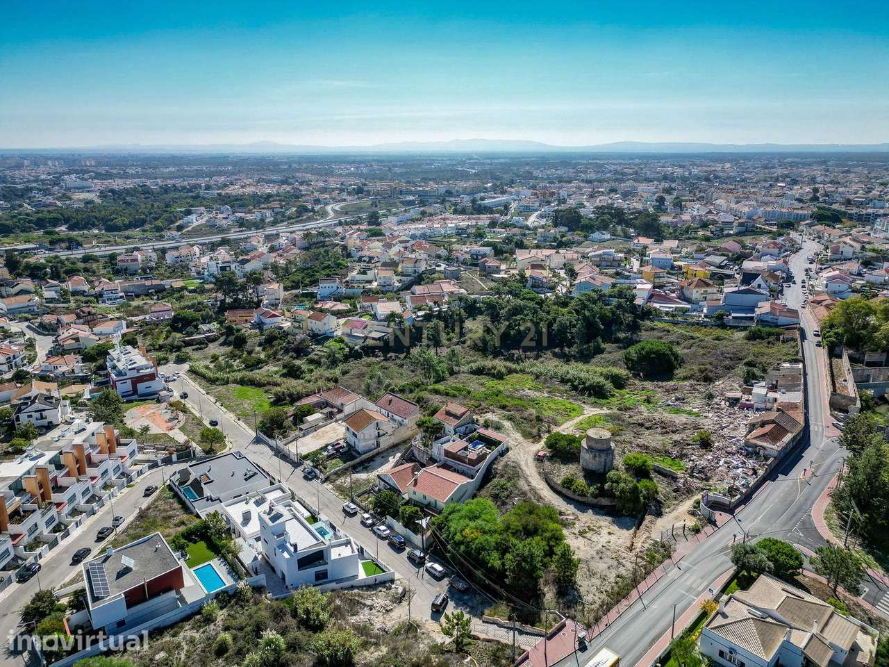 Prédio urbano 1.480m2 implantação, 2 pisos, 1.632m2 terreno, a 3km da - Grande imagem: 5/36
