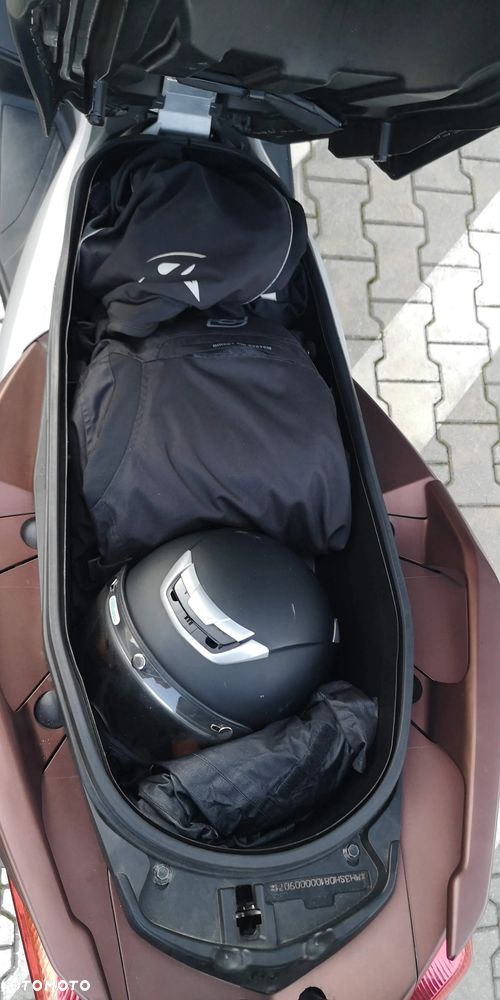 Yamaha X-max - 24