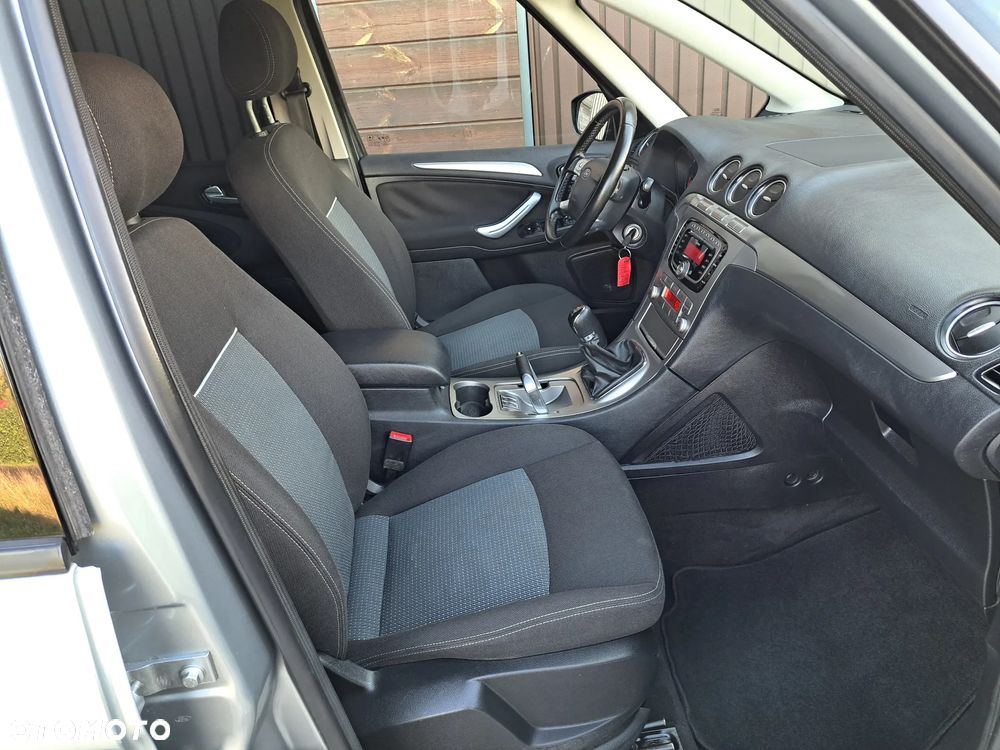 Ford Galaxy 2.0 FF Titanium - 29