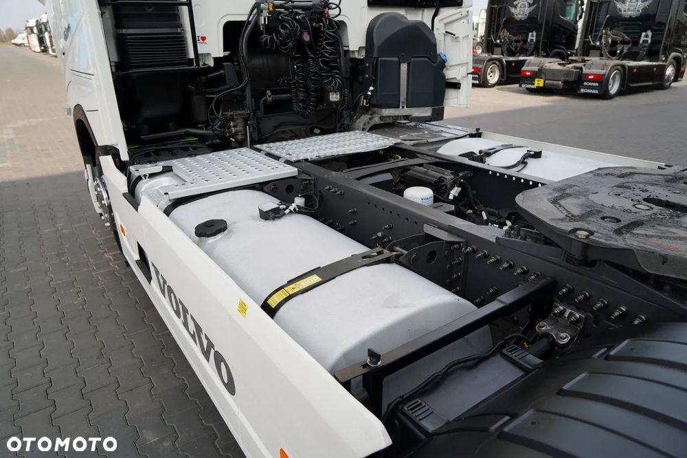 Volvo FH 460 / KLIMATYZACJA POSTOJOWA / I-SAVE / TV /  EURO 6 - 14