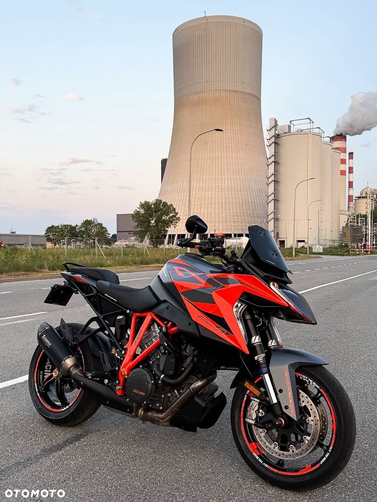 KTM Super Duke - 1