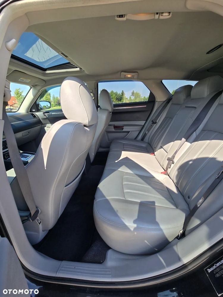 Chrysler 300C 3.5 V6 AWD - 11
