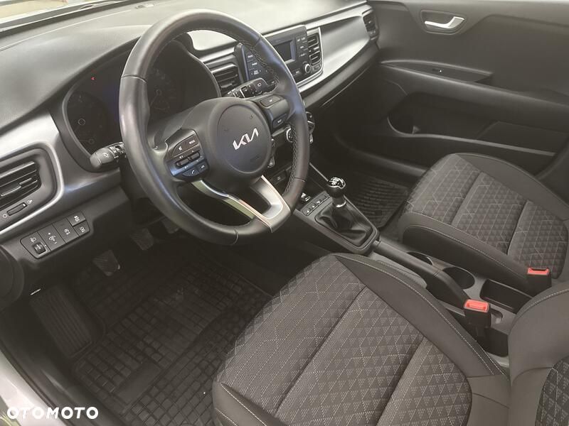 Kia Rio 1.2 M - 10
