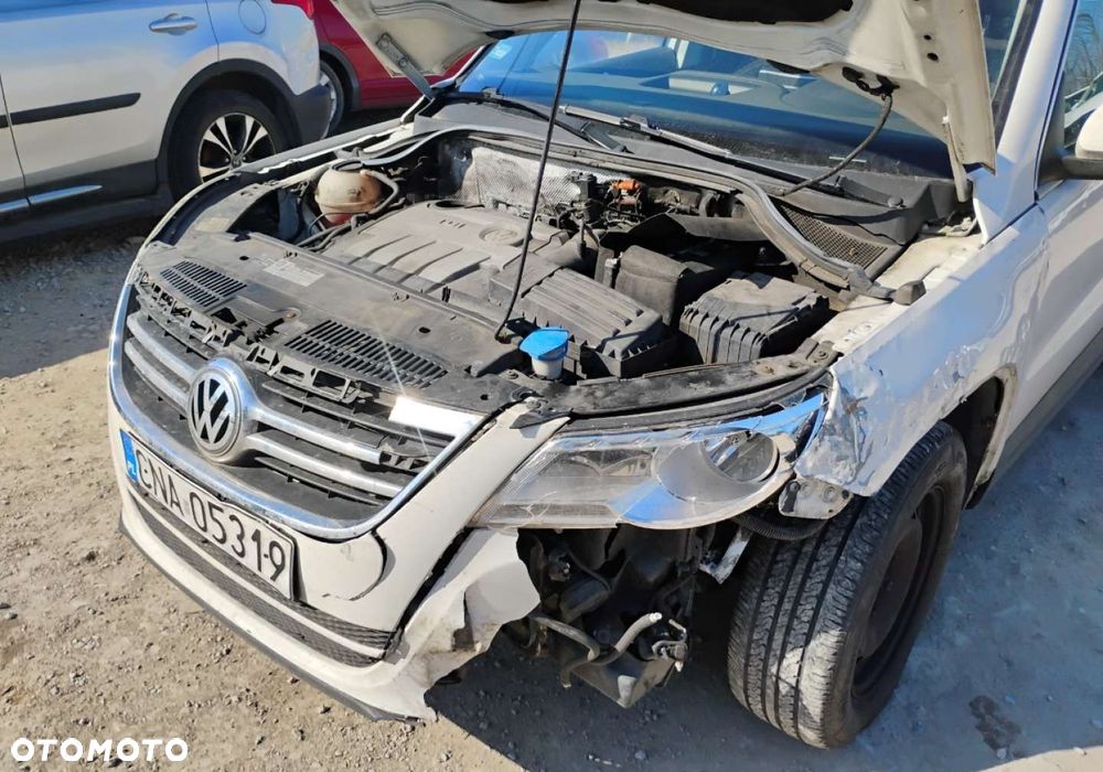 Volkswagen Tiguan - 24