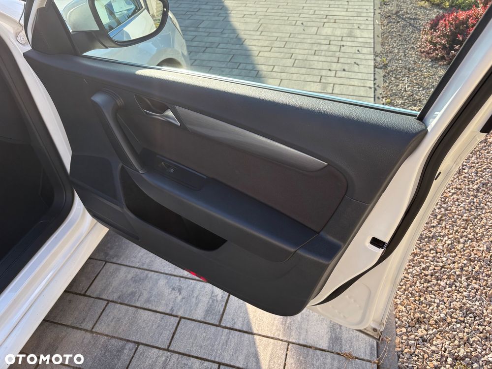 Volkswagen Passat Variant 2.0 Blue TDI SCR Comfortline - 17