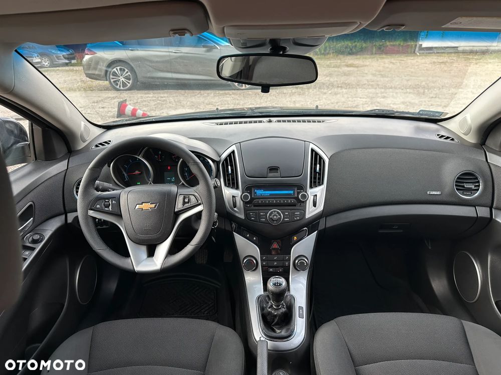 Chevrolet Cruze 1.6 LT+ - 21