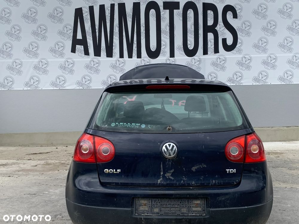 VOLKSWAGEN VW GOLF 5 2006 *SAMOCHÓD NA CZĘŚCI* MASKA, LAMPA, DRZWI, LUSTERKO, ZDERZAK, GRILL, BŁOTNIK, KLAPA, BELKA, DESKA, FOTELE, KANAPA, ĆWIARTKA KIEROWNICA, TARCZE, ZACISKI, ZAWIESZENIE, KOMPLETNY PRZÓD, KOMPLETNY TYŁ, LICZNIK, ZEGARY, PRAWE LEWE PRZÓD TYŁ - 4