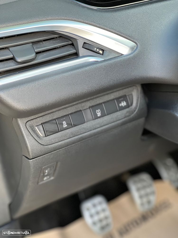 Peugeot 208 PureTech 82 Winter Edition - 16