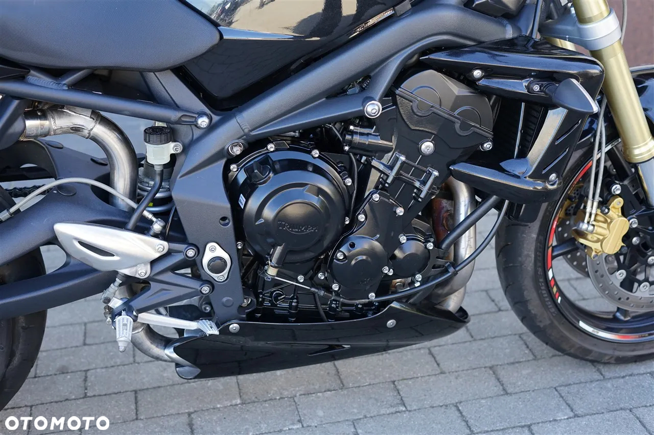 Triumph Street Triple - 11