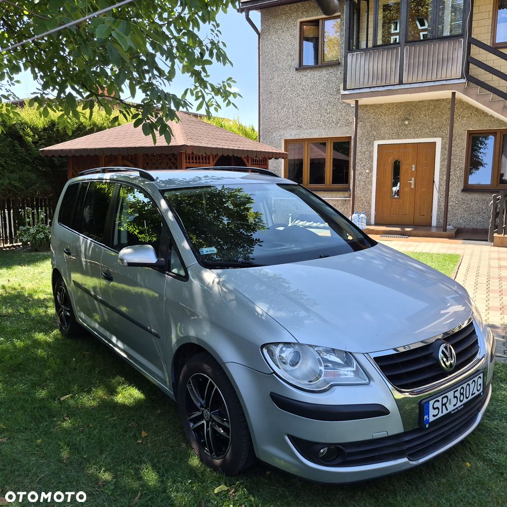 Volkswagen Touran 1.6 - 2