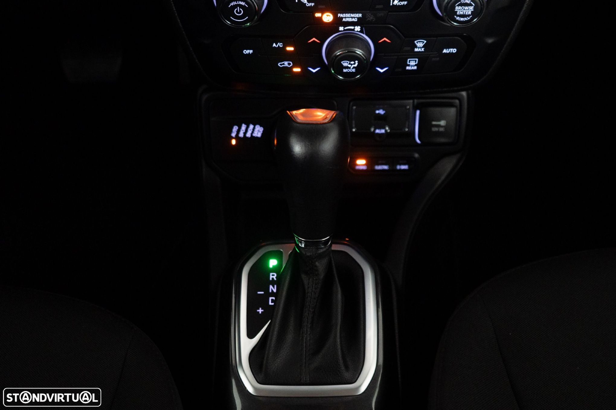 Jeep Renegade 1.3 TG 4Xe Limited - 23