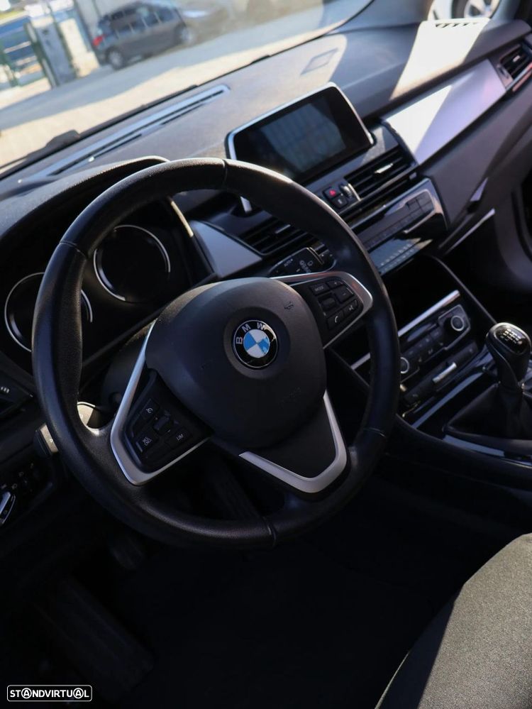 BMW 216 Gran Tourer i - 4