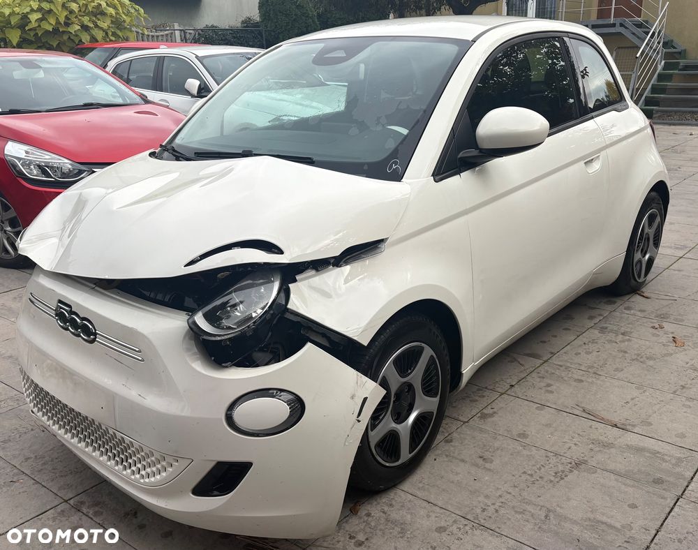 Fiat 500E 2021 photo 3