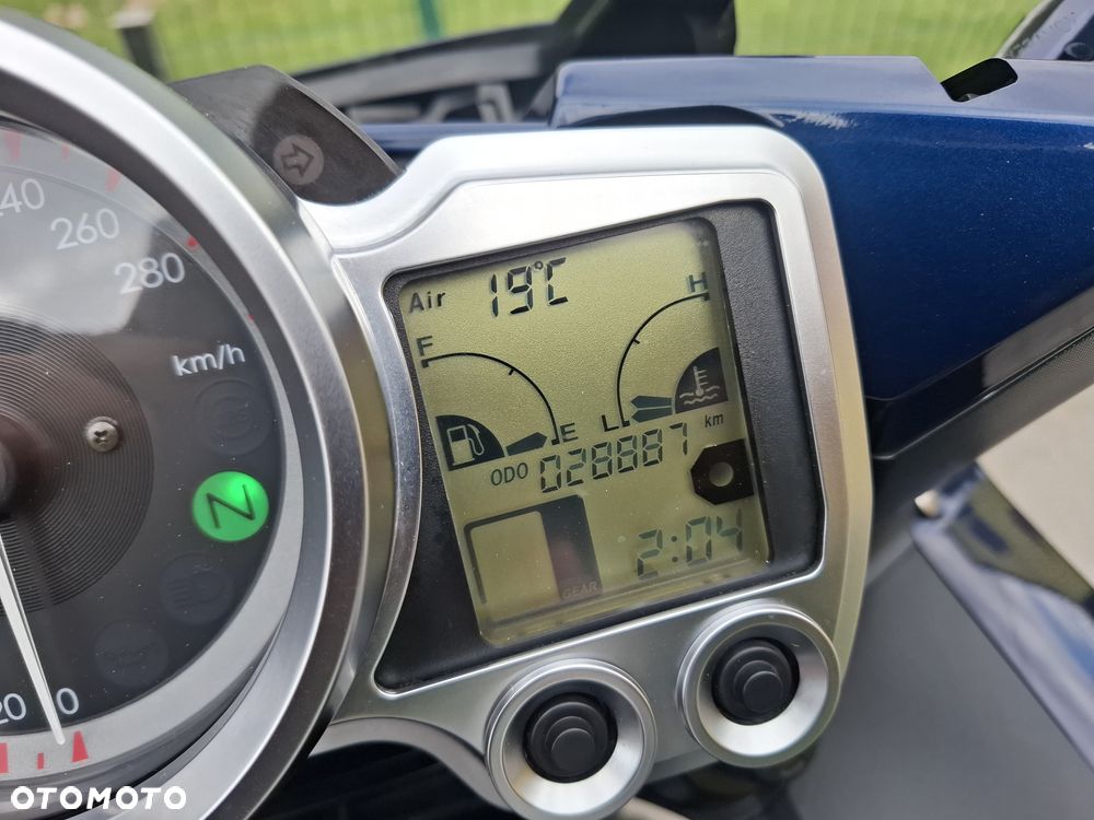 Yamaha FJR - 24