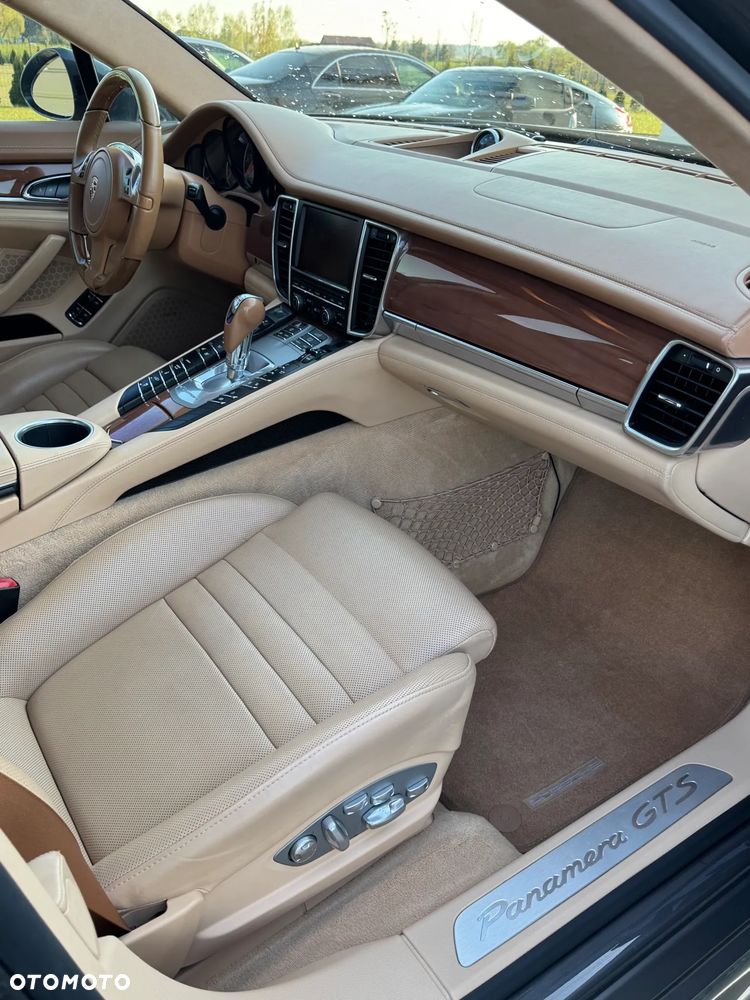 Porsche Panamera - 14