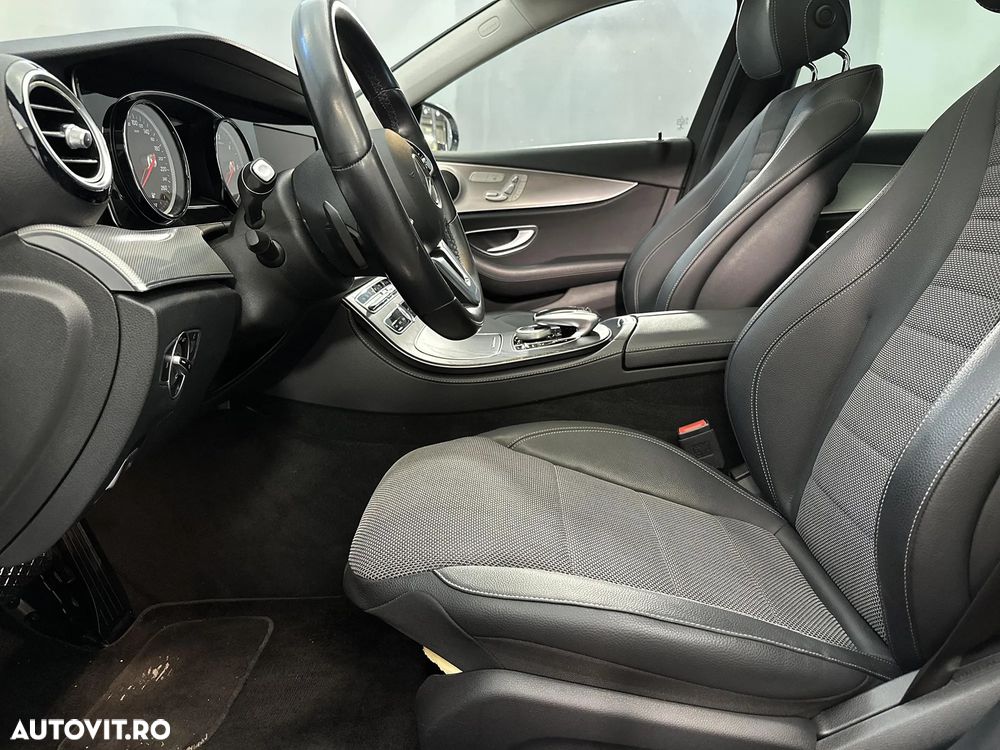 Mercedes-Benz E 300 de 4MATIC Aut. - 24
