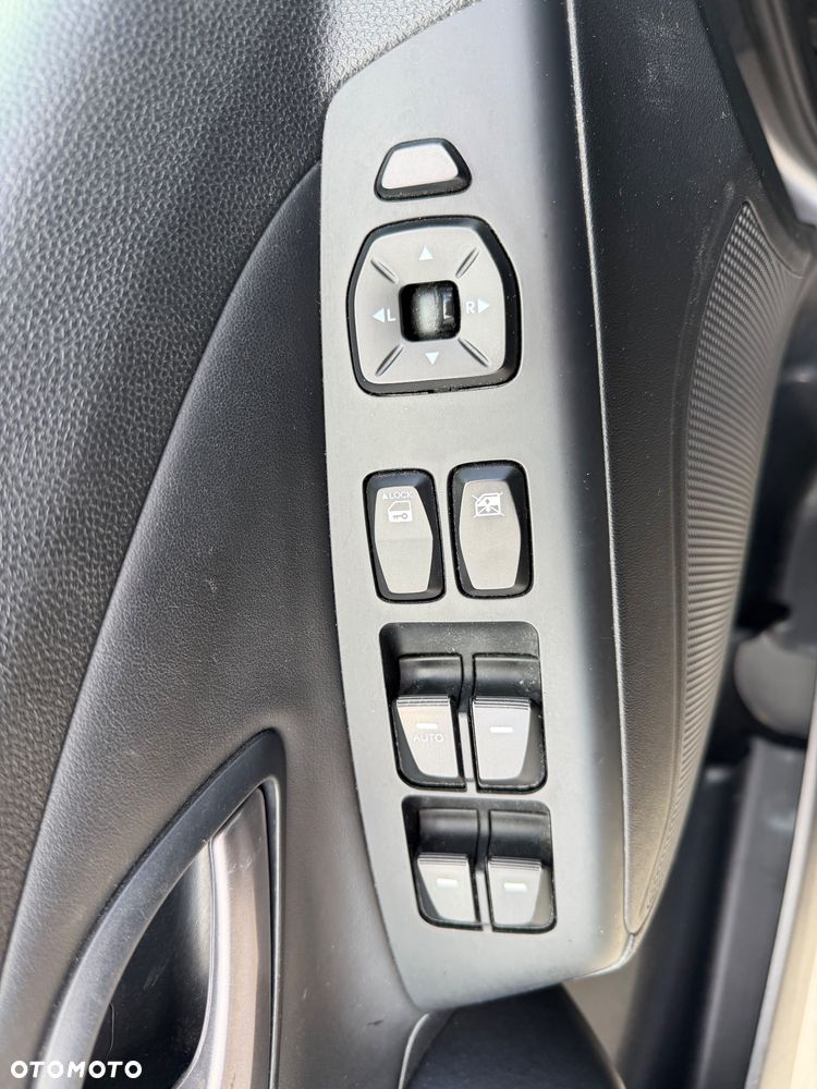 Hyundai ix35 1.7 CRDi 2WD Fifa World Cup Edition - 14