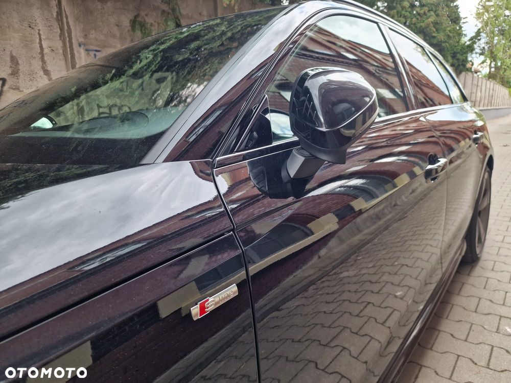 Audi A4 Avant 40 TDI quattro S tronic S line - 29