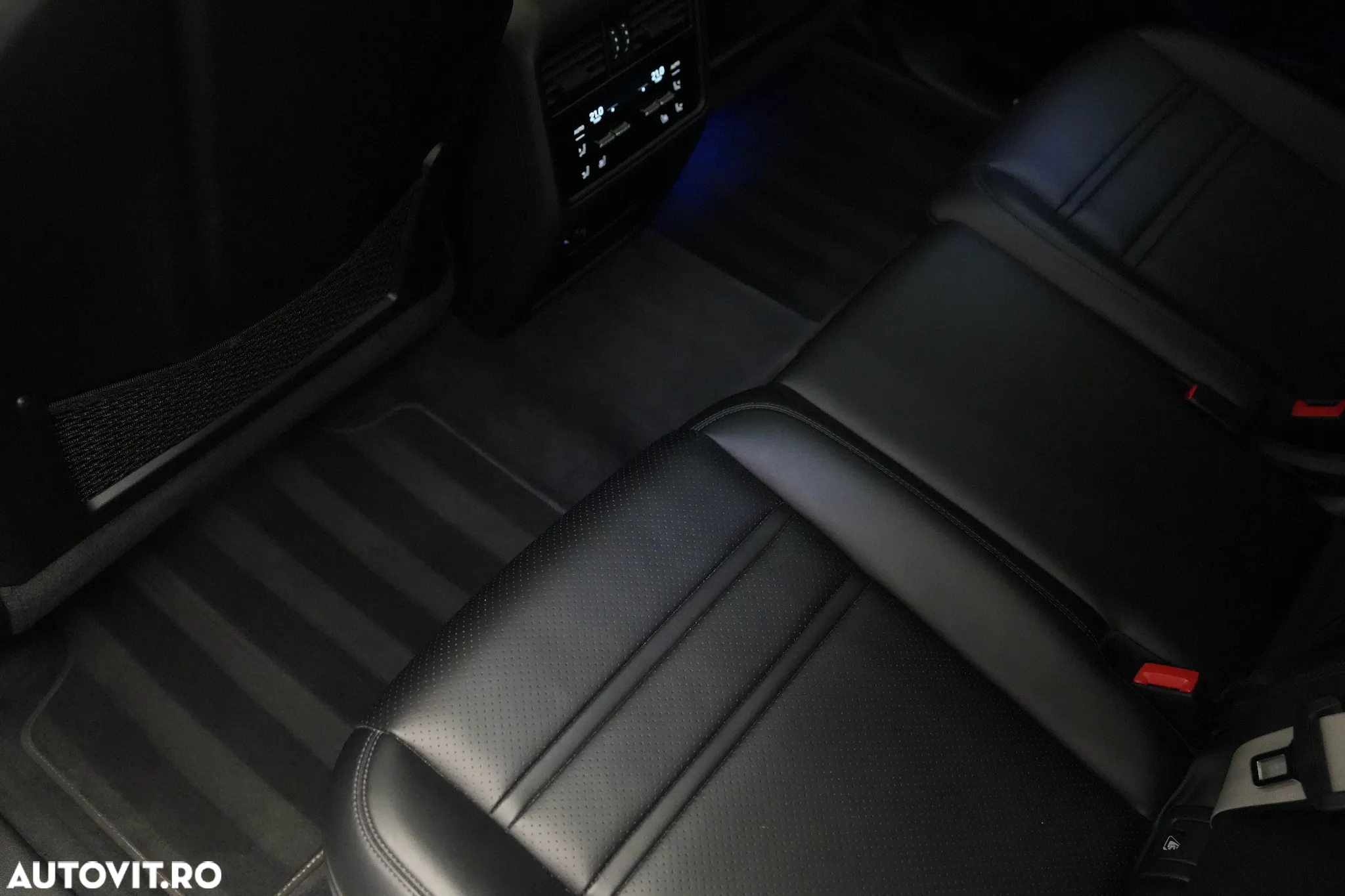 Porsche Cayenne Standard - 12