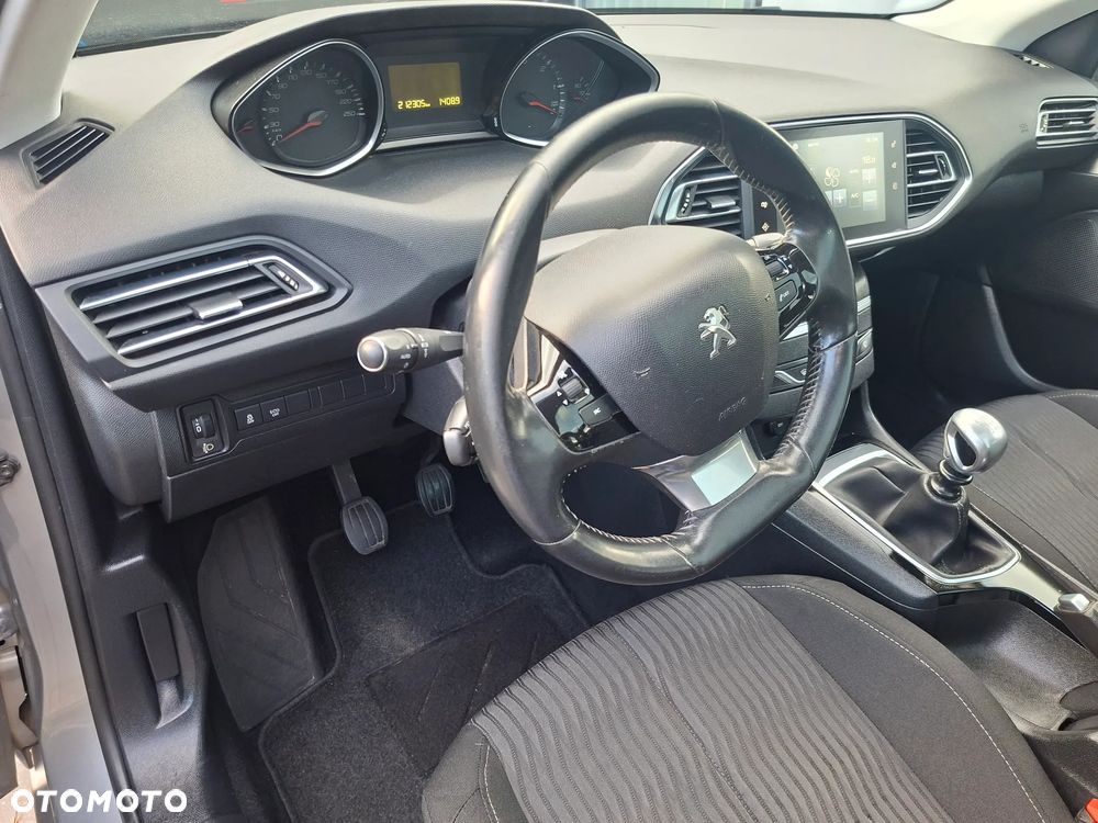 Peugeot 308 1.6 BlueHDi Business Line S&S - 17