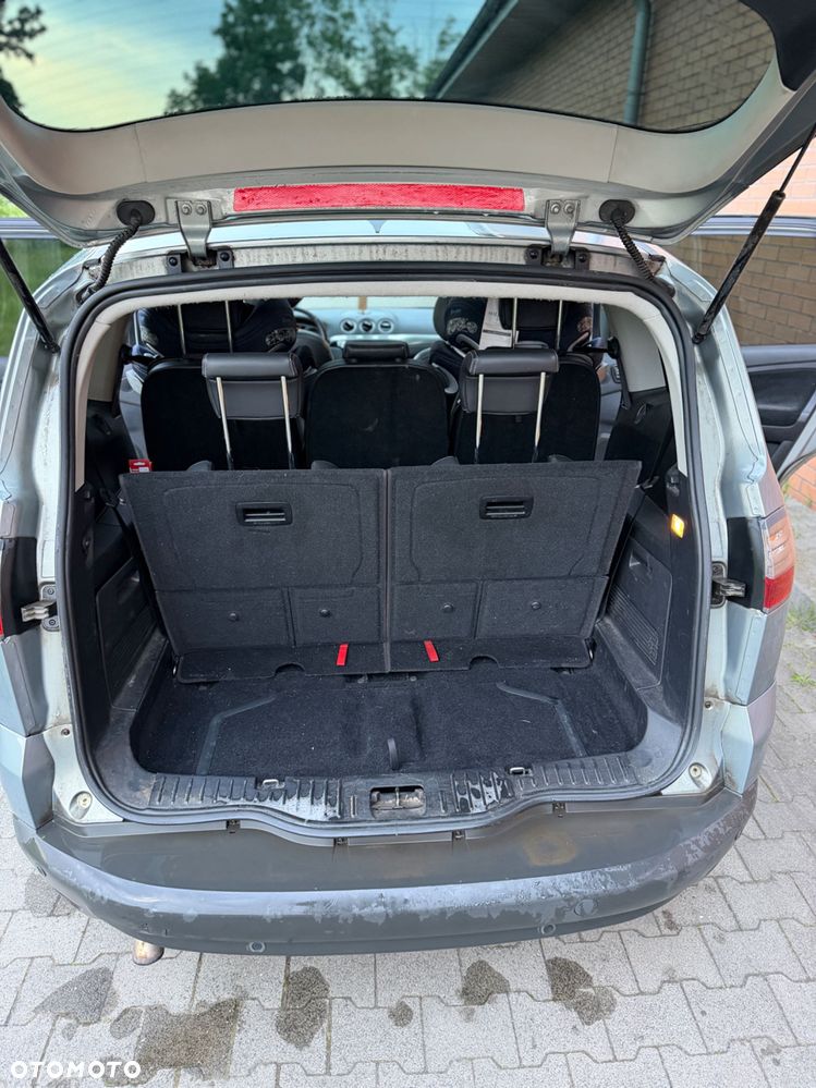 Ford S-Max - 7