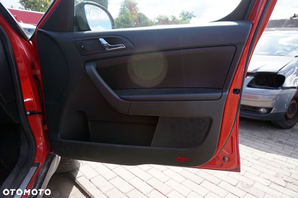 DRZWI PRZEDNIE PRAWE YETI LIFT LF3K  CZERWONY SKODA 2012-2017 - 8