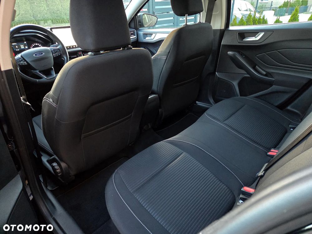 Ford Focus 1.0 EcoBoost Titanium - 16