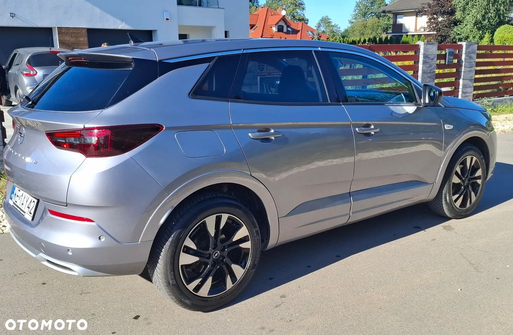 Opel Grandland 1.2 T Business Elegance S&S - 5