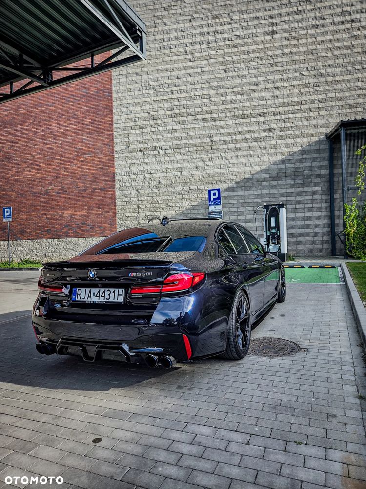 BMW Seria 5 M550i xDrive sport - 6