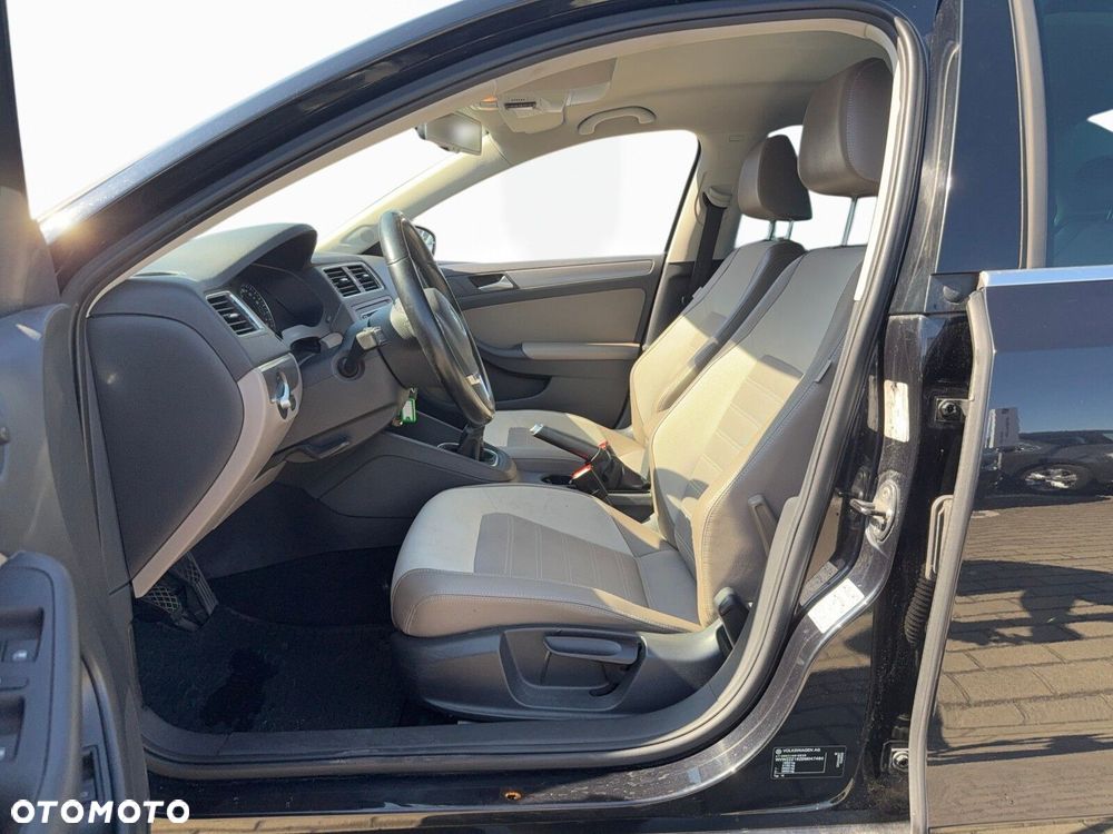Volkswagen Jetta 1.4 TSI Comfortline - 8