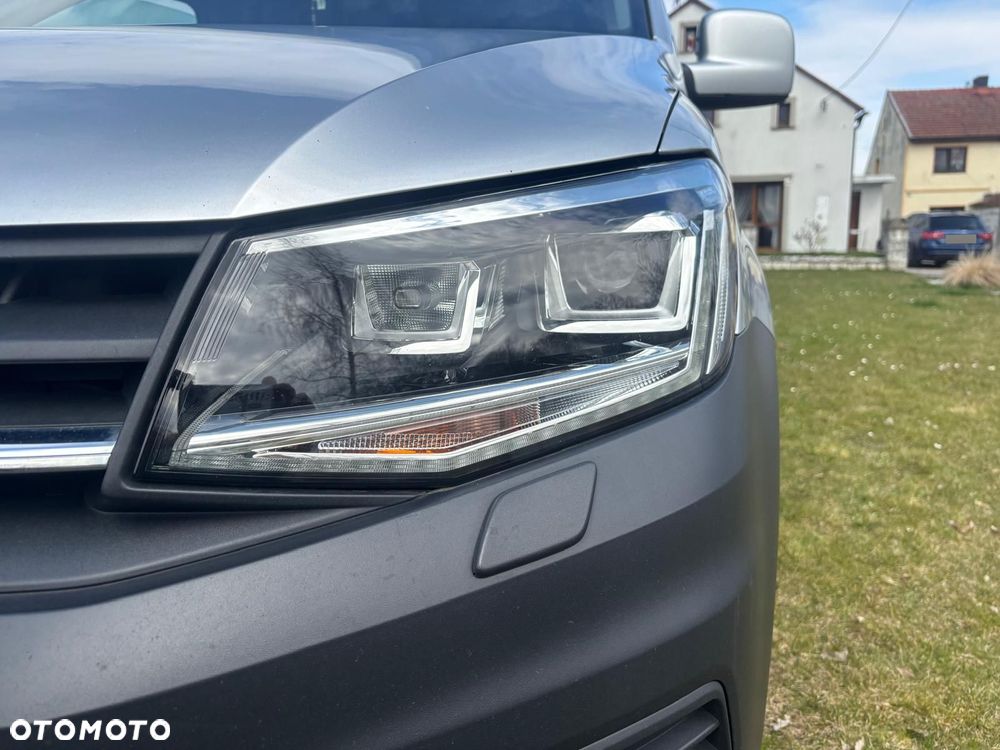 Volkswagen Caddy 1.4 TSI Highline DSG - 16