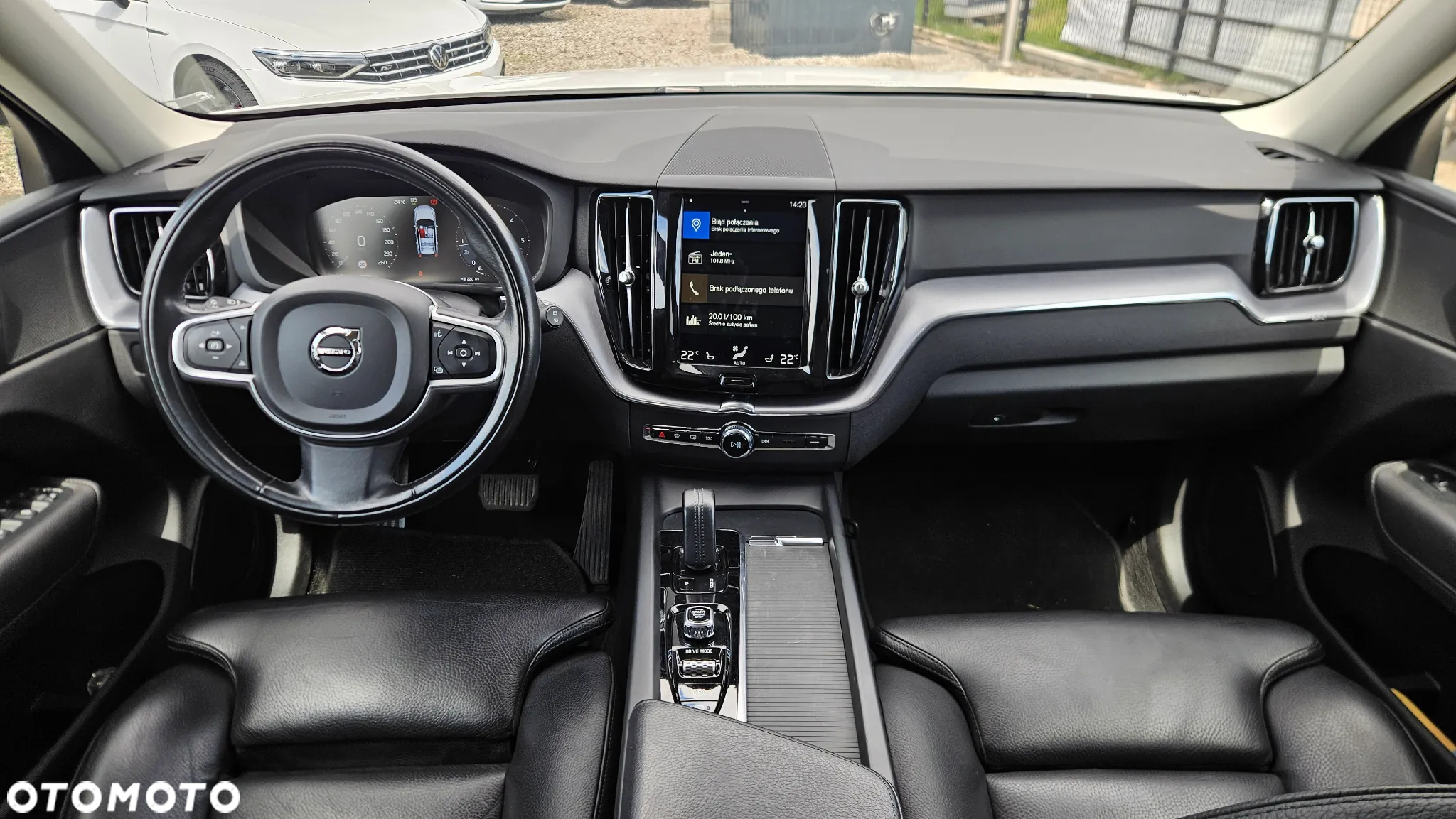 Volvo XC 60 B4 D Momentum - 10