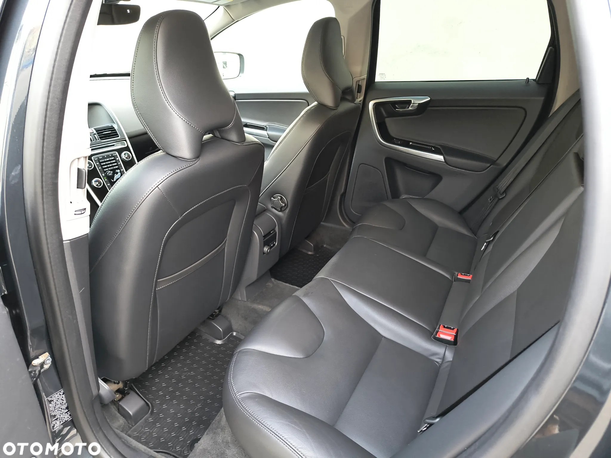 Volvo XC 60 - 8