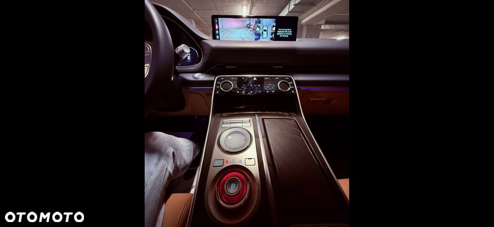Genesis GV70 - 10