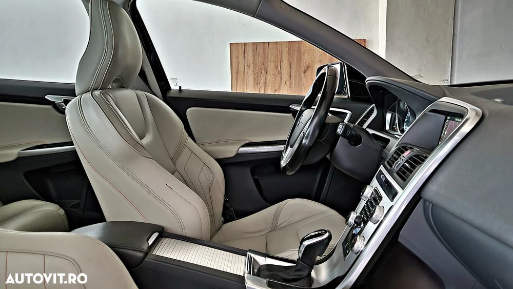Volvo XC 60 D4 Geartronic Ocean Race - 25