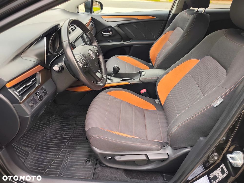 Toyota Avensis - 13