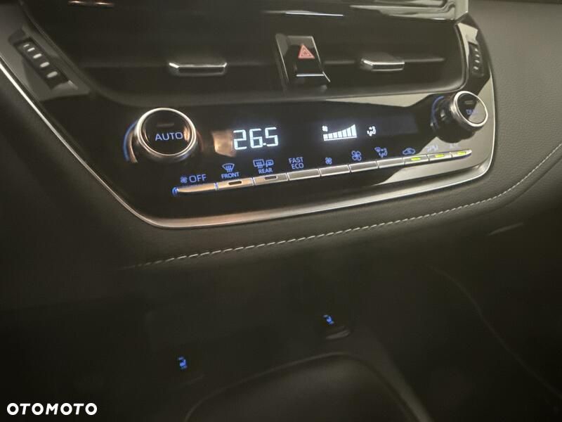 Toyota Corolla - 16
