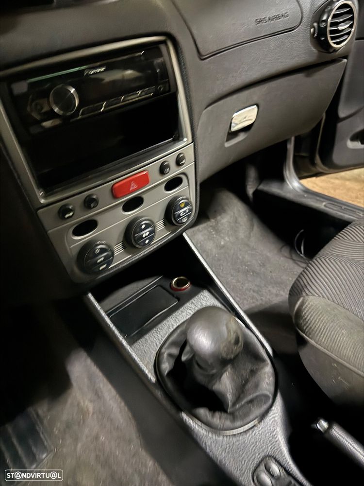 Alfa Romeo 147 1.6 TS - 7