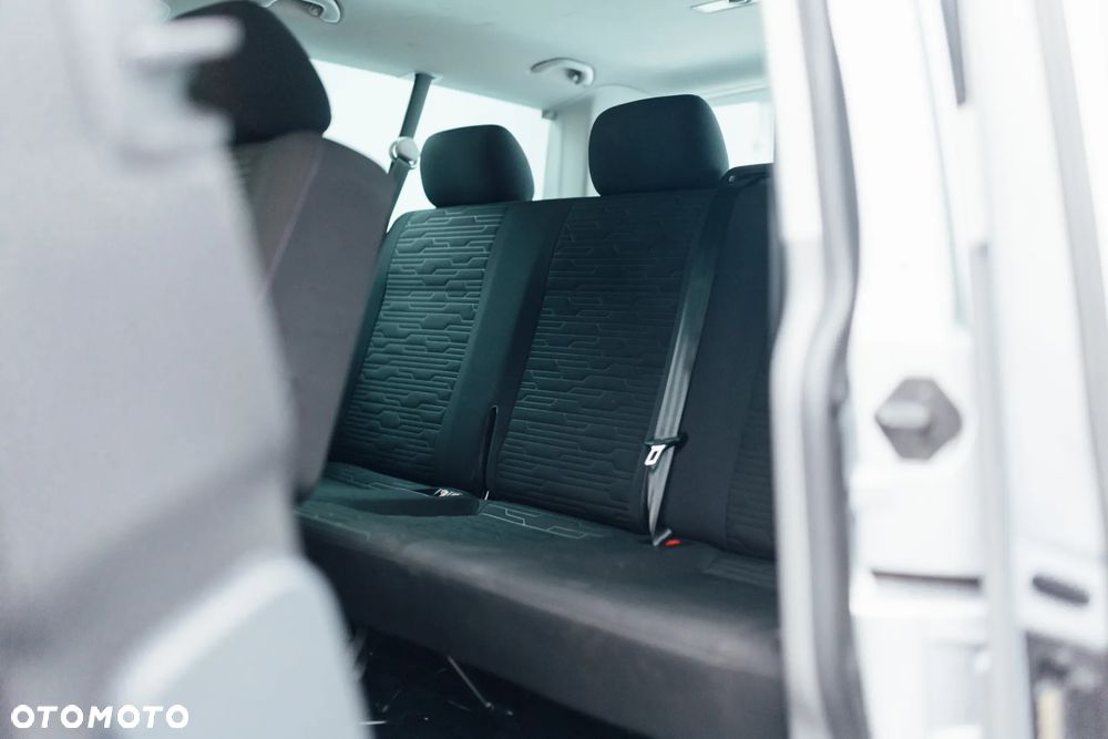 Volkswagen Caravelle - 33