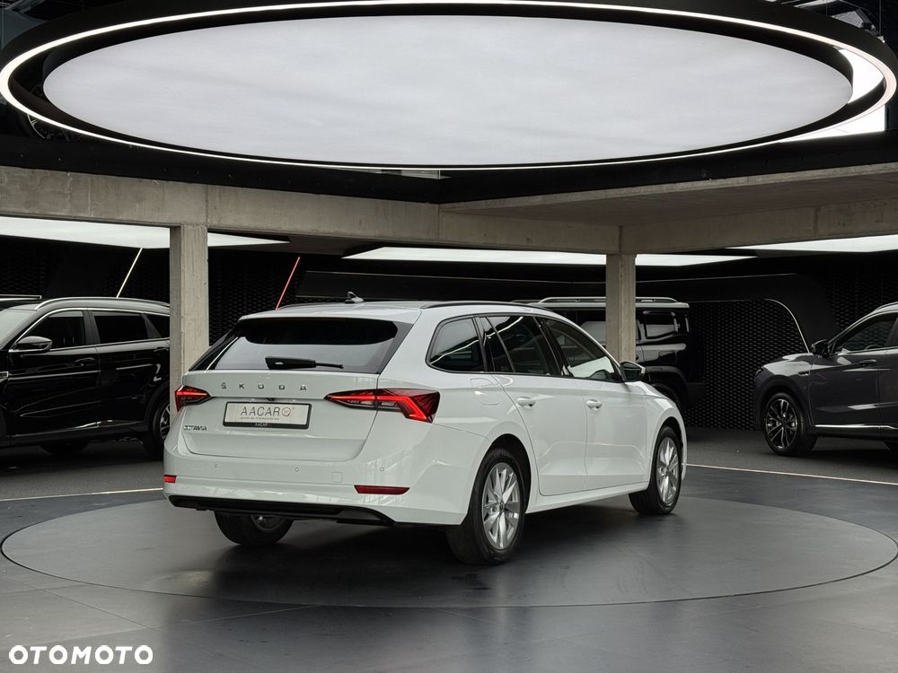 Skoda Octavia 2.0 TDI Ambition DSG - 6