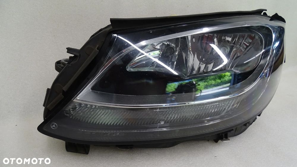 MERCEDES C-KLASA W205 - lampa przednia lewa - 2