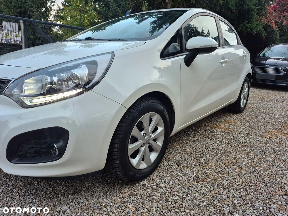 Kia Rio - 10