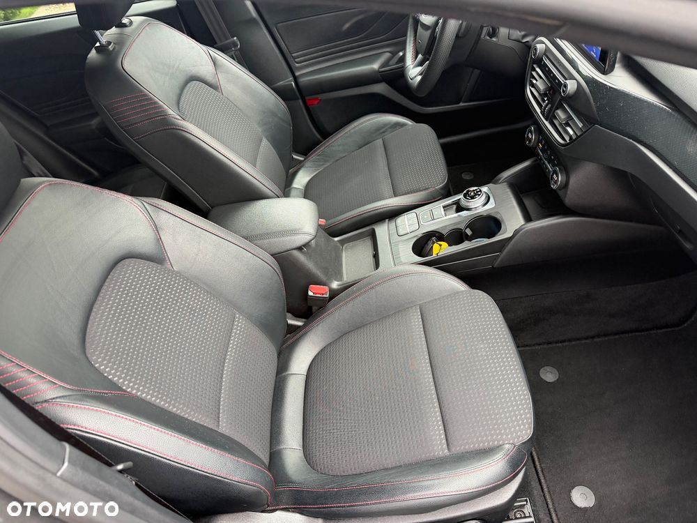 Ford Focus 1.5 EcoBoost STart-Stopp-System ST-LINE X - 12