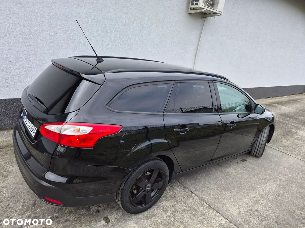 Ford Focus 1.6 TDCi DPF Champions Edition - 8