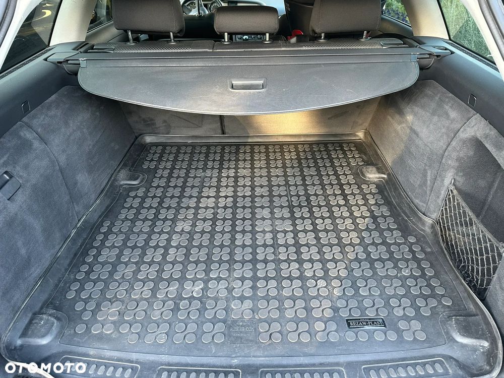 Audi A6 Avant 2.4 - 18