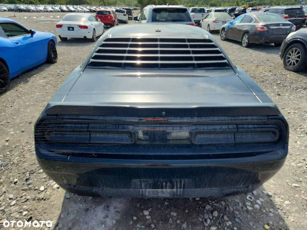 Dodge Challenger 6.4 Scat Pack - 6