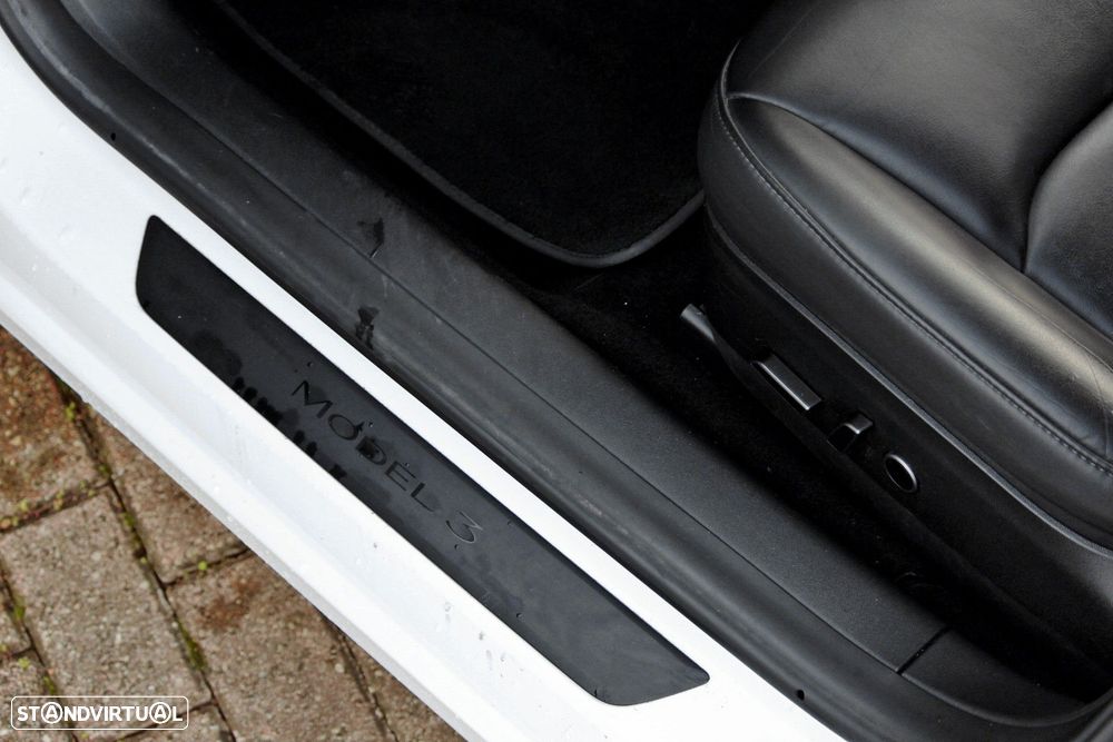 Tesla Model 3 Long Range Tração Traseira - 23