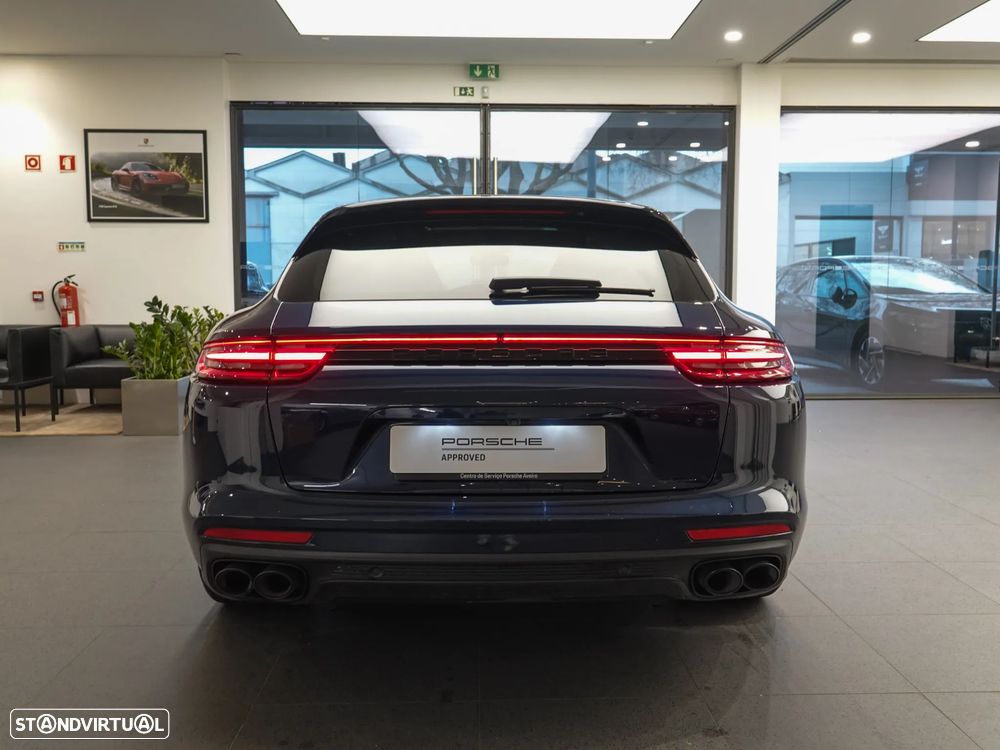 Porsche Panamera GTS - 4