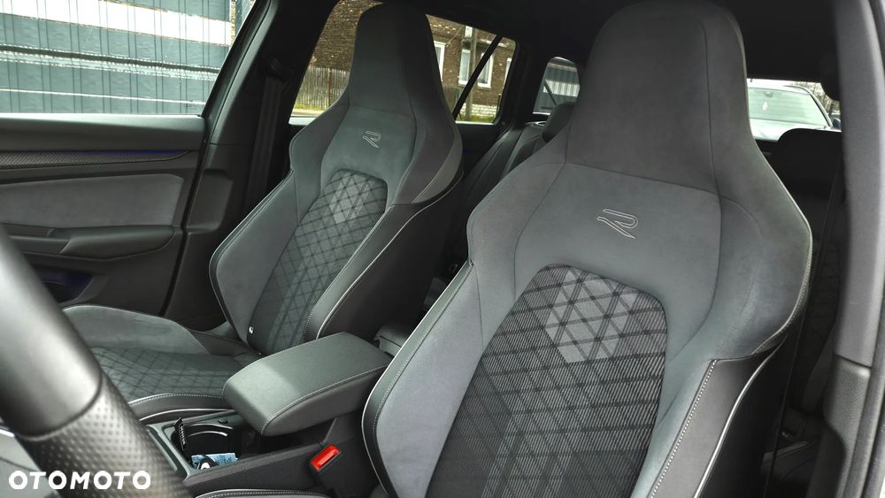 Volkswagen Golf Variant 2.0 TDI SCR DSG R-Line - 19