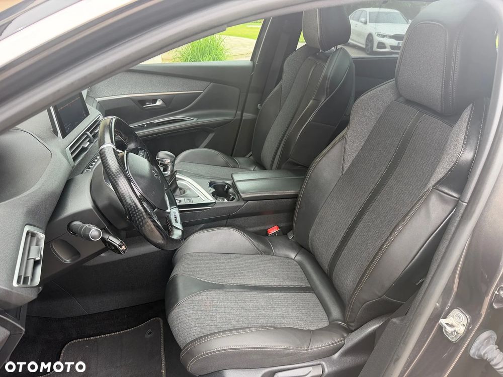 Peugeot 5008 - 11